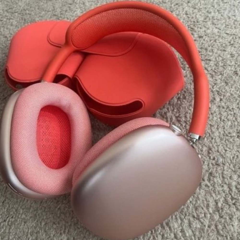 Pink AirPod maxes